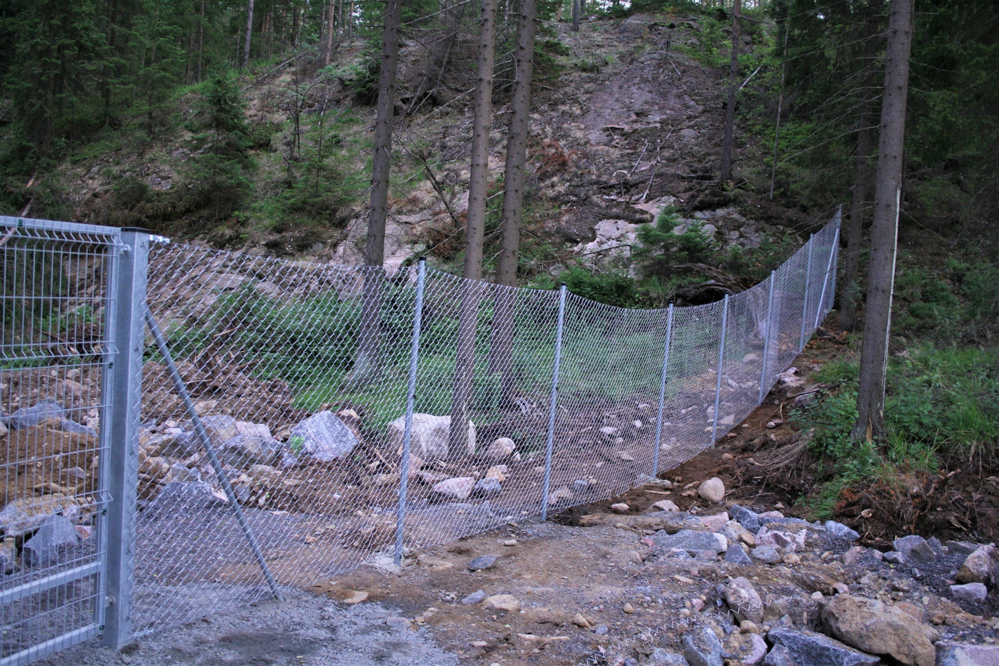 Aiapost ümarpost 38mm Zn Kuumtsingitud HDG