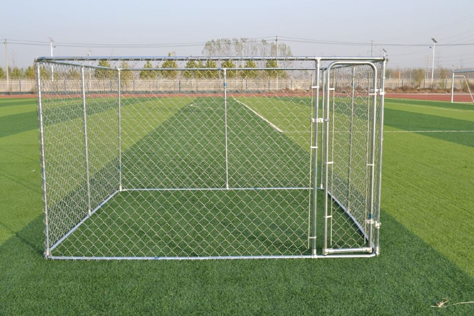 Koeraaedik 305x305x180cm