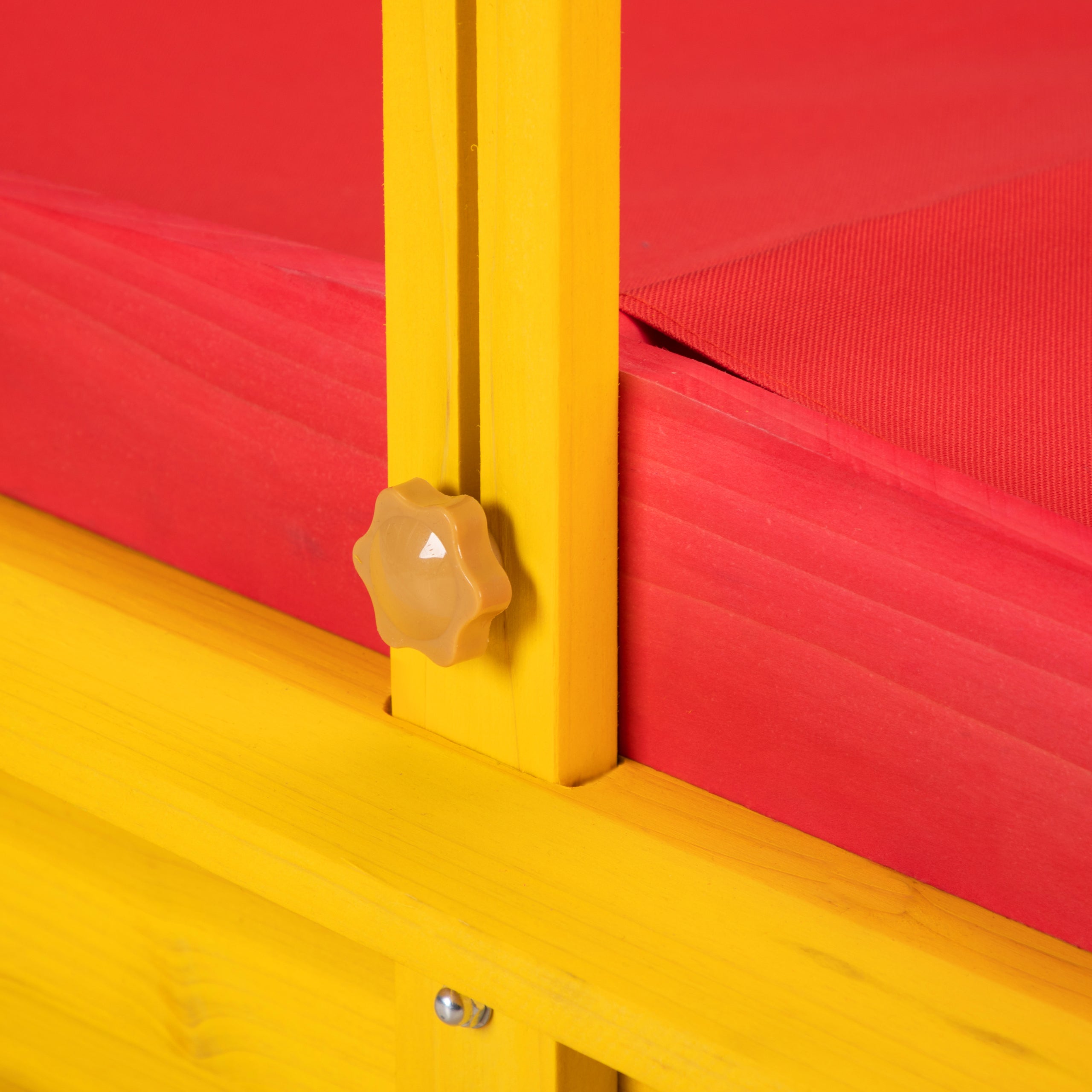 Liivakast katuse ja kaanega